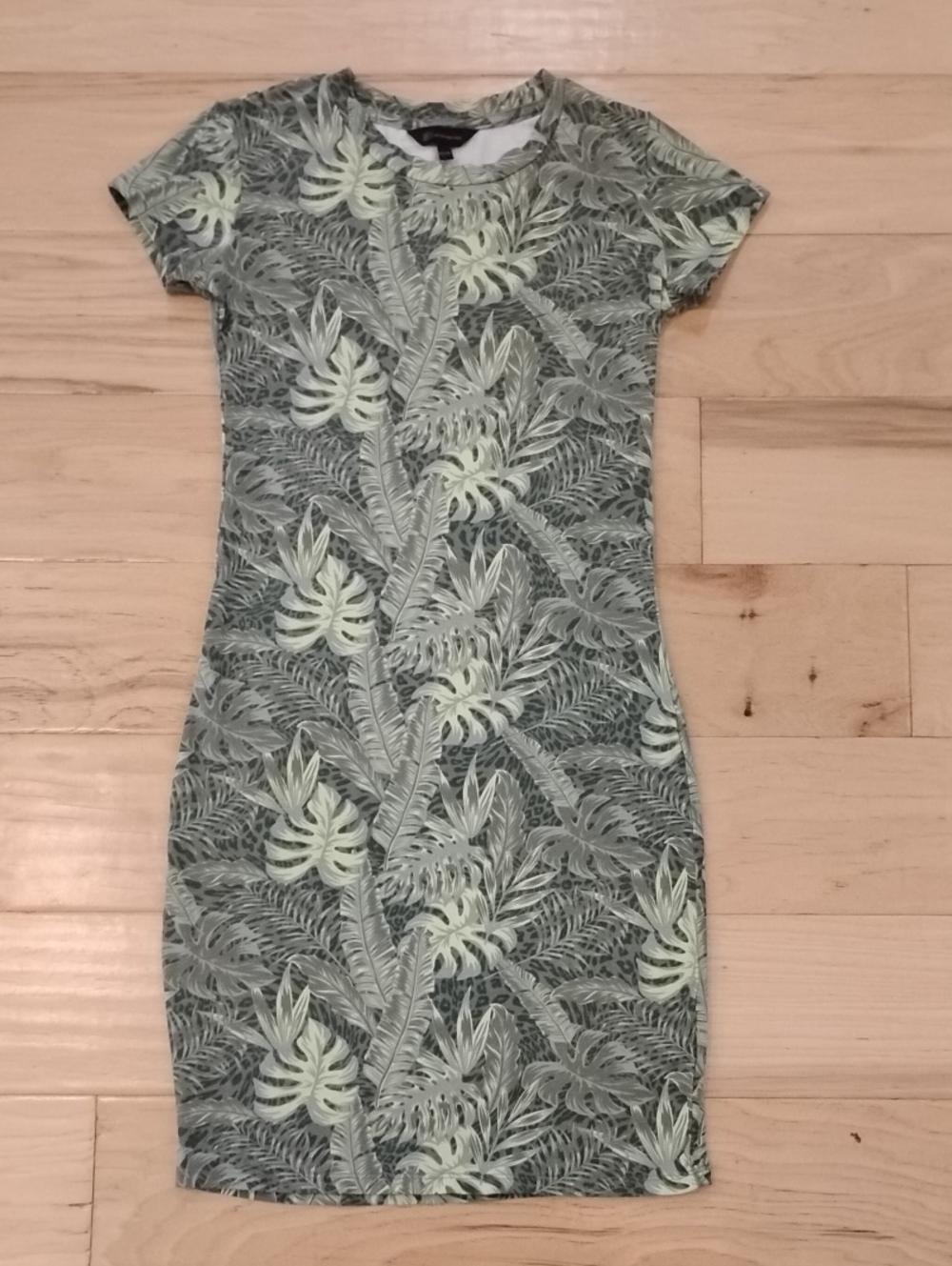 Tropical Leaf Short Sleeve Bodycon Dress in Green